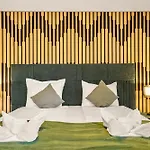 Berg & Berg - Self-check-in Spiez