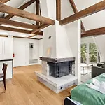 Berg & Berg - Self-check-in Apartmanhotel 4*