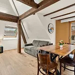 Berg & Berg - Self-check-in Apart Otel 4*