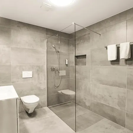 Berg & Berg - Self-check-in 4* Spiez