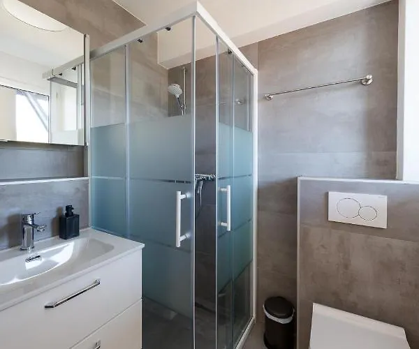 Berg & Berg - Self-check-in Spiez