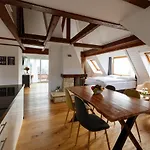 Berg & Berg - Self-check-in Apartahotel 4*
